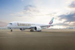 Emirates dévoile officiellement son premier avion A350