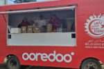 Opération renouvelée pour la deuxième année consécutive Ooredoo et « Ness El Khir » organisent une opération de distribution de repas aux jeûneurs